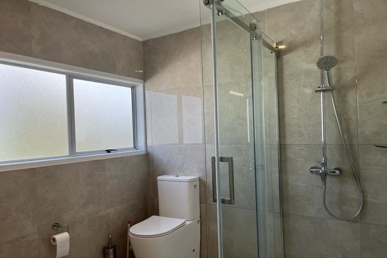 Photo of property in 2/2 Aotea Road, Glen Eden, Auckland, 0602