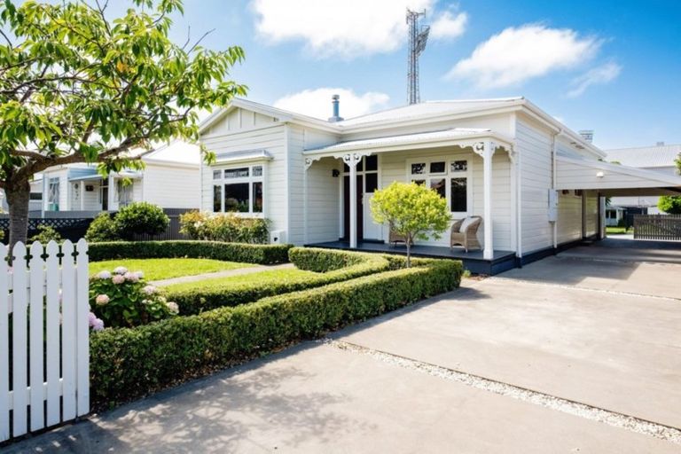 Photo of property in 127 Vigor Brown Street, Napier South, Napier, 4110