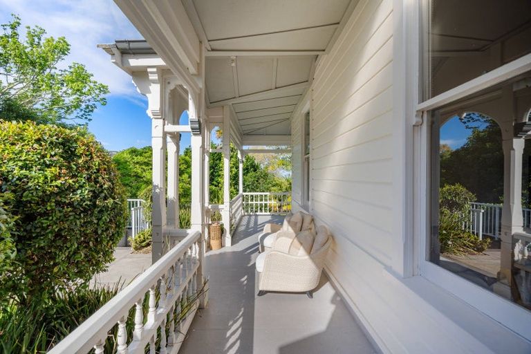 Photo of property in 6 Thompson Road, Bluff Hill, Napier, 4110