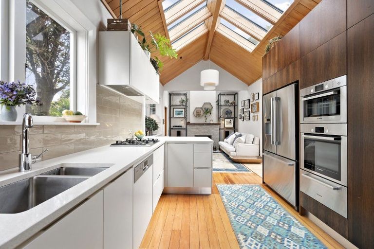 Photo of property in 152 Grafton Road, Roseneath, Wellington, 6011