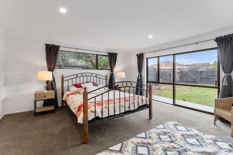 Photo of property in 20 Cherrywood Place, Redwood, Christchurch, 8051