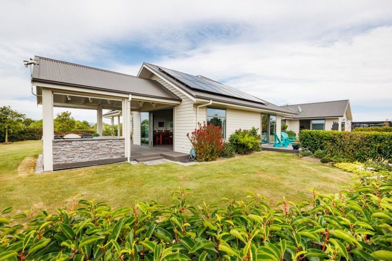 Photo of property in 20 Loveston Lane, Kelvin Grove, Palmerston North, 4470