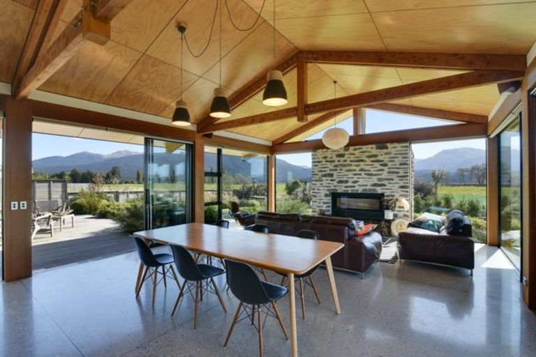 Photo of property in 93 Dusky Street, Te Anau, 9600