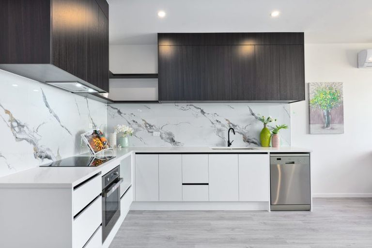 Photo of property in 17e Ranch Avenue, Beach Haven, Auckland, 0626