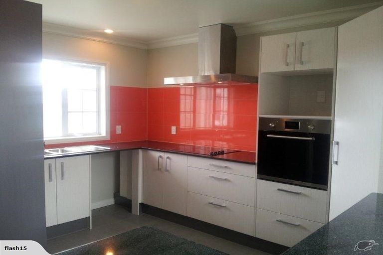 Photo of property in 4 Nirmal Place, Sunnyvale, Auckland, 0612