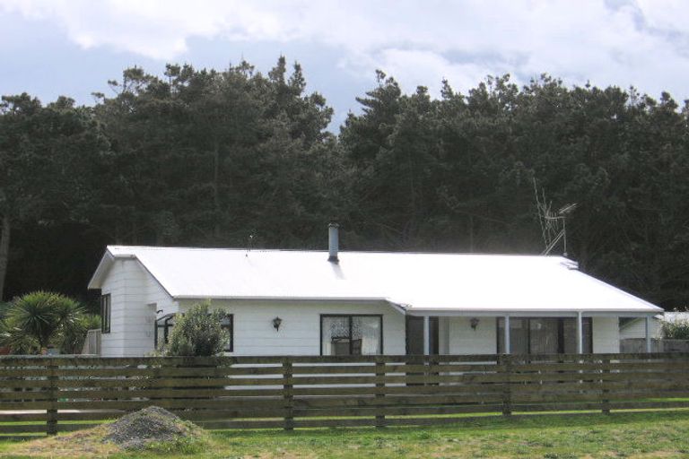 Photo of property in 9 Cousins Avenue East, Foxton Beach, Foxton, 4815
