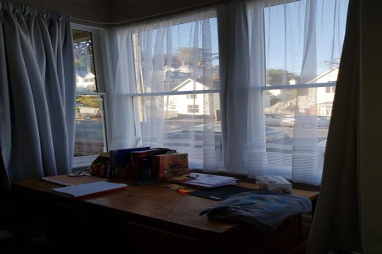 Photo of property in 124 Harbour Terrace, North Dunedin, Dunedin, 9016