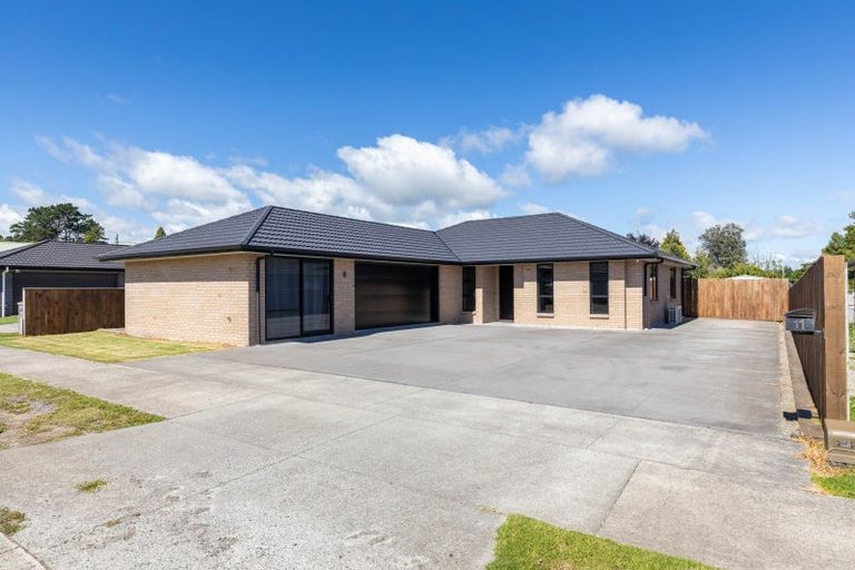 Photo of property in 11 Dreaver Drive, Waitara, 4320