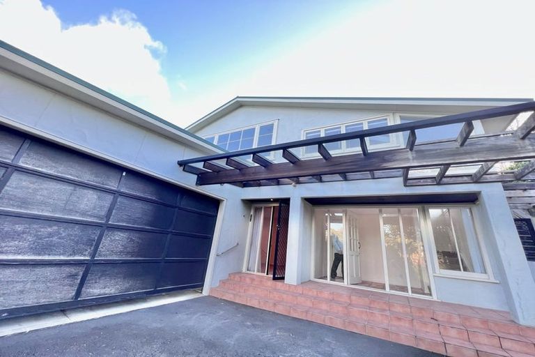 Photo of property in 76 Beach Road, Castor Bay, Auckland, 0620