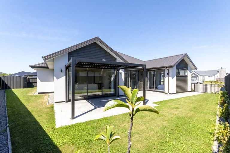 Photo of property in 23 Mcquillan Avenue, Woodend, 7610