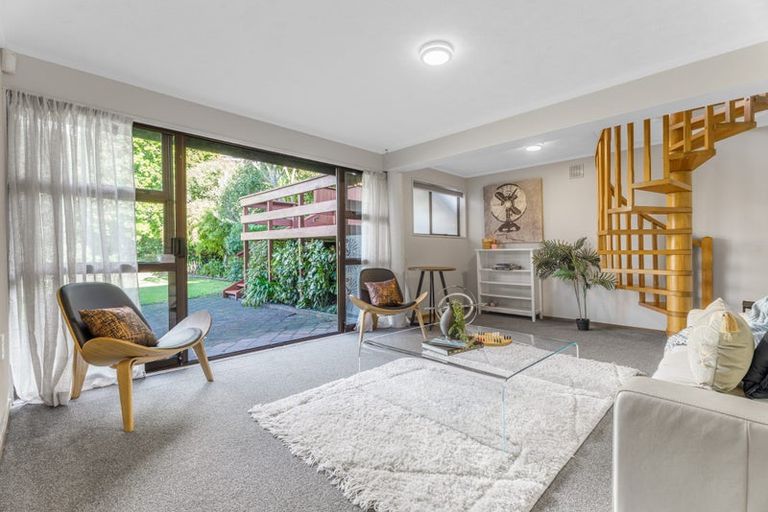 Photo of property in 11 Stevenson Way, Cockle Bay, Auckland, 2014