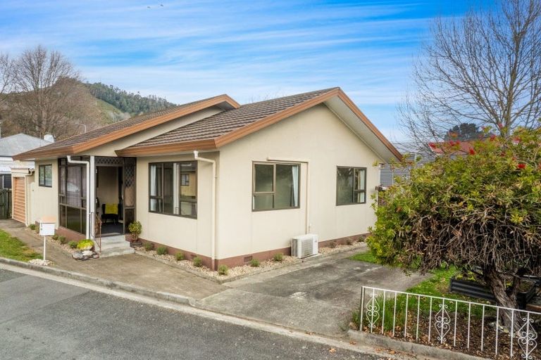 Photo of property in 3 Broadfield Place, Nelson South, Nelson, 7010