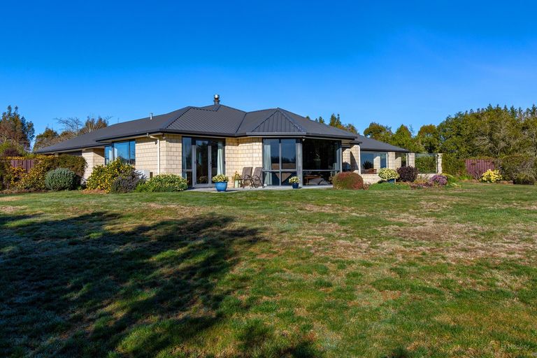 Photo of property in 108 Spur Road, Hadlow, Timaru, 7975