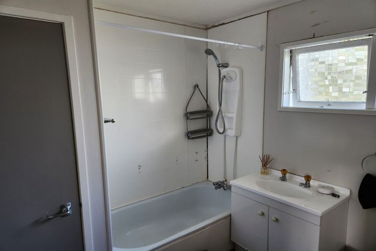 Photo of property in 3/6 Elliott Avenue, Bayview, Auckland, 0629