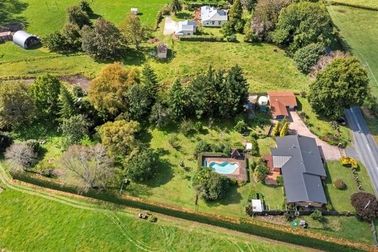 Photo of property in 243 Woodside Road, Matangi, Hamilton, 3284