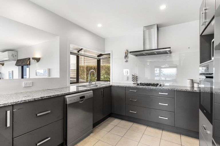 Photo of property in 64 Marellen Drive, Red Beach, 0932