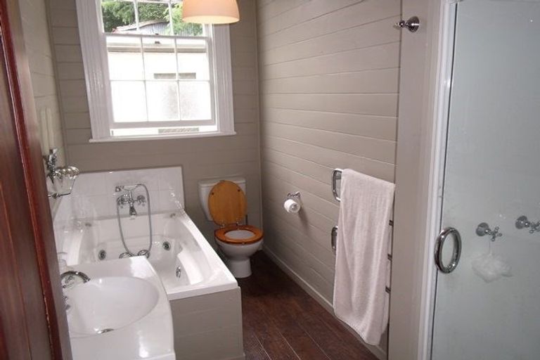 Photo of property in 13 Main Street, Hospital Hill, Napier, 4110