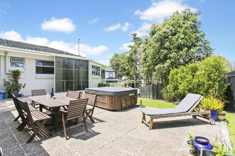 Photo of property in 13 Hanover Place, Pahurehure, Papakura, 2113