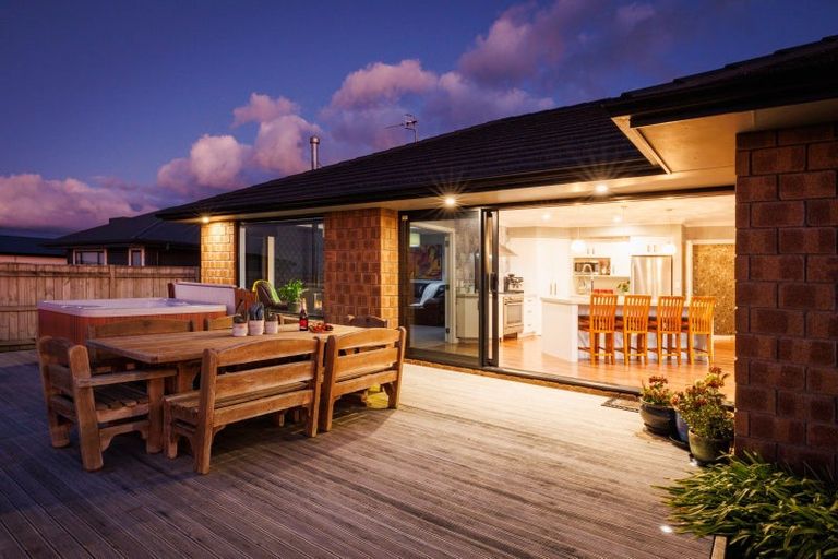 Photo of property in 23 Silicon Way, Fitzherbert, Palmerston North, 4410