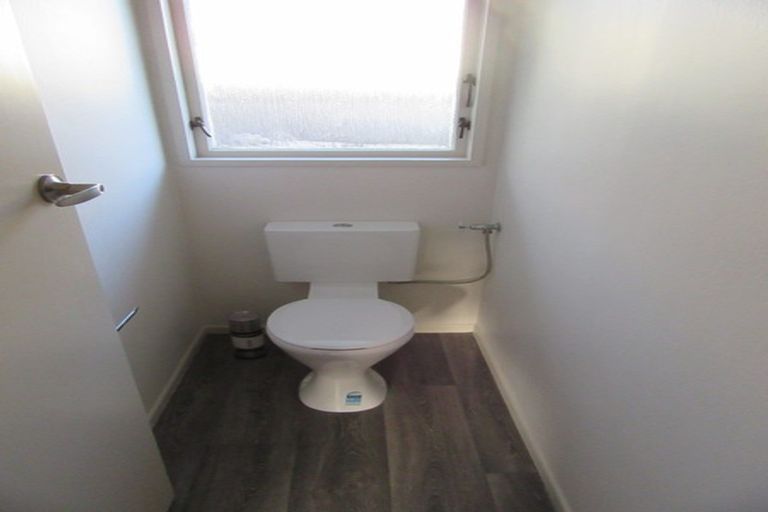 Photo of property in 16 Montana Road, Totara Park, Upper Hutt, 5018