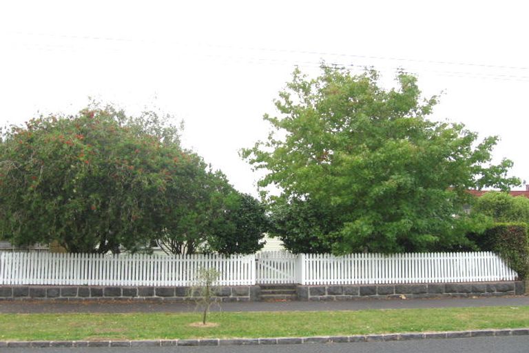 Photo of property in 73 Whitehaven Road, Glendowie, Auckland, 1071