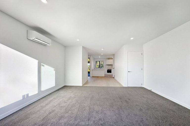 Photo of property in 4/323 Riverside Drive, Waterloo, Lower Hutt, 5011