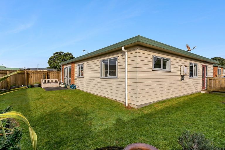 Photo of property in 19 Pohutukawa Grove, Titahi Bay, Porirua, 5022