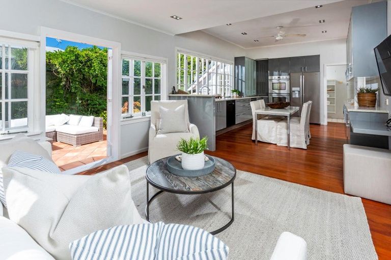 Photo of property in 2 Minnehaha Avenue, Takapuna, Auckland, 0622