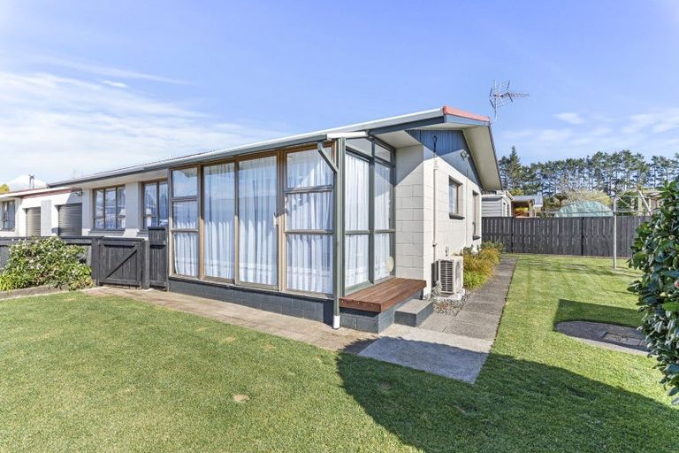 Photo of property in 10b Kauri Street, Inglewood, 4330