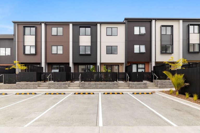 Photo of property in 11 Selo Street, Glen Eden, Auckland, 0602