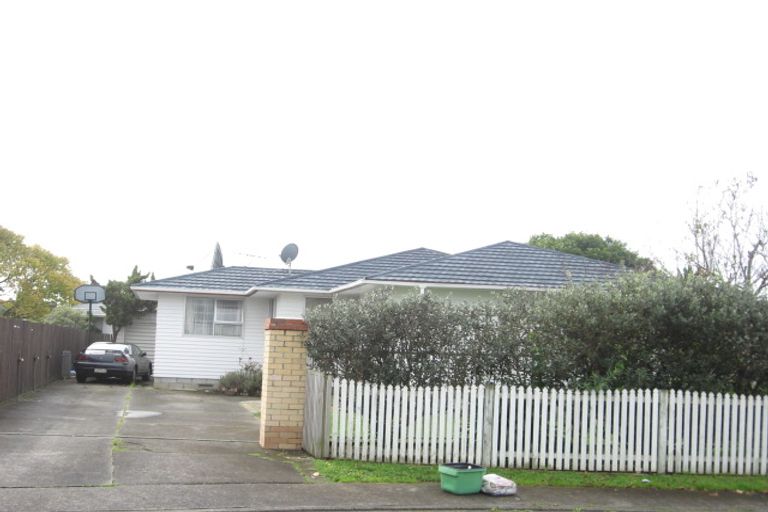 Photo of property in 18 Mandarin Place, Half Moon Bay, Auckland, 2012