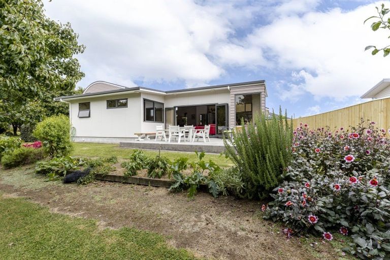 Photo of property in 4 Iwanui Close, Waitara, 4320