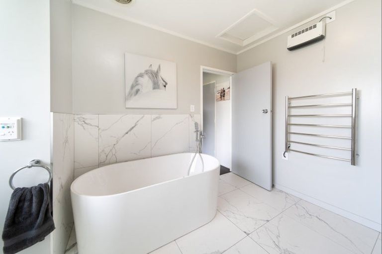 Photo of property in 16 Sierra Avenue, Te Kamo, Whangarei, 0112