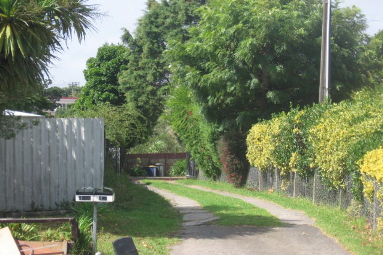 Photo of property in 2/51 Rata Street, New Lynn, Auckland, 0600