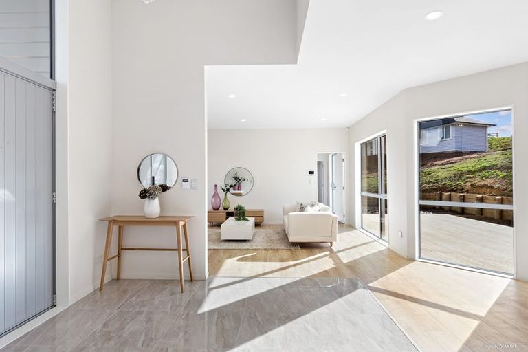 Photo of property in 17 Mcintosh Drive, Pokeno, 2471