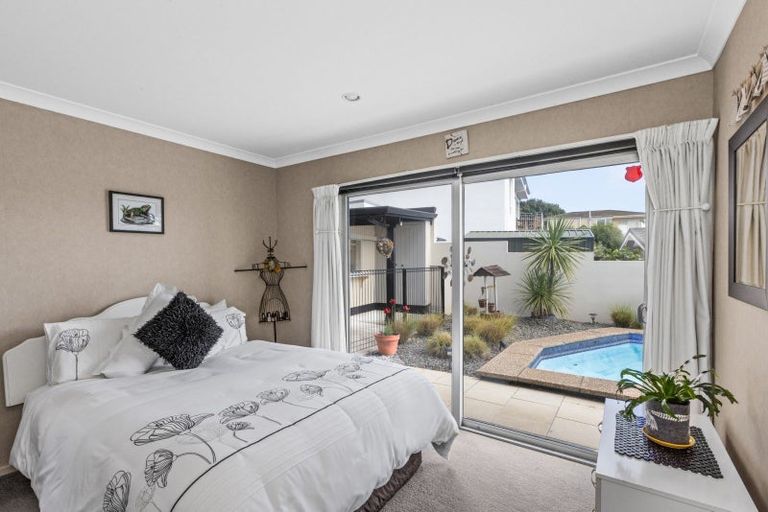 Photo of property in 46 Tauroa Road, Havelock North, 4130