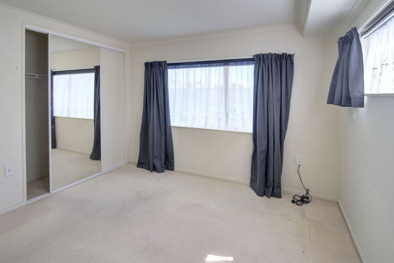 Photo of property in Holdsworth Villas, 4/2 William Donald Drive, Solway, Masterton, 5810