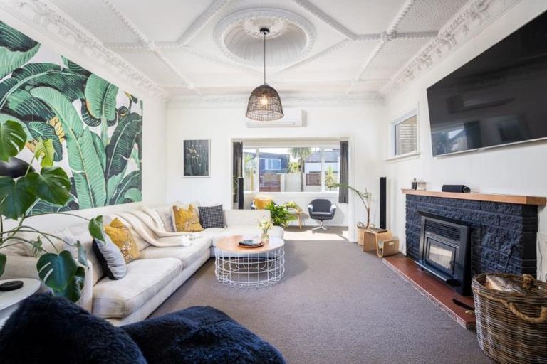 Photo of property in 25 Birdwood Avenue, Moturoa, New Plymouth, 4310