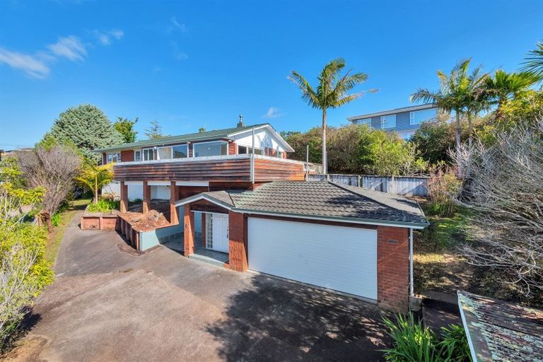 Photo of property in 8 Long Bay Drive, Torbay, Auckland, 0630