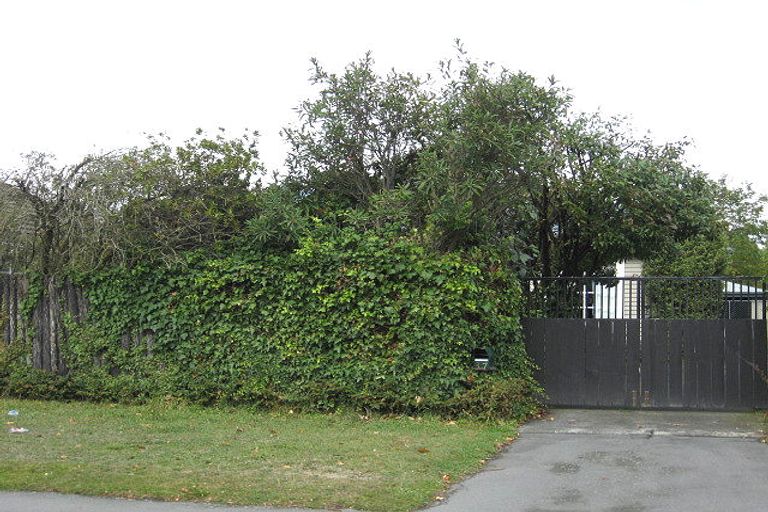 Photo of property in 37 Worthy Street, Ilam, Christchurch, 8041