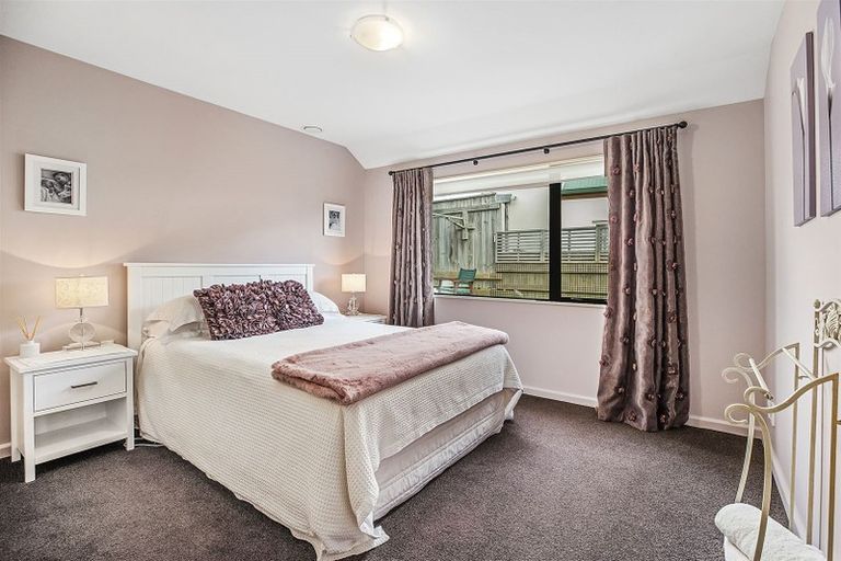 Photo of property in 10 Astronomer Place, Whitby, Porirua, 5024