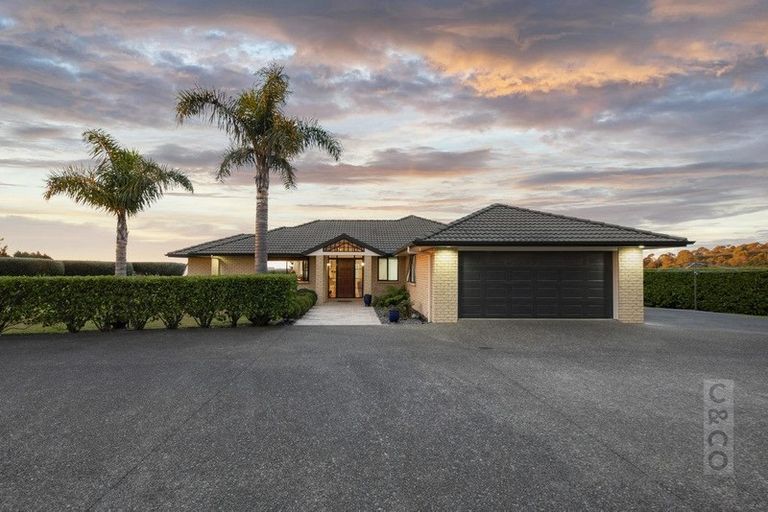 Photo of property in 849 Old North Road, Waimauku, 0882