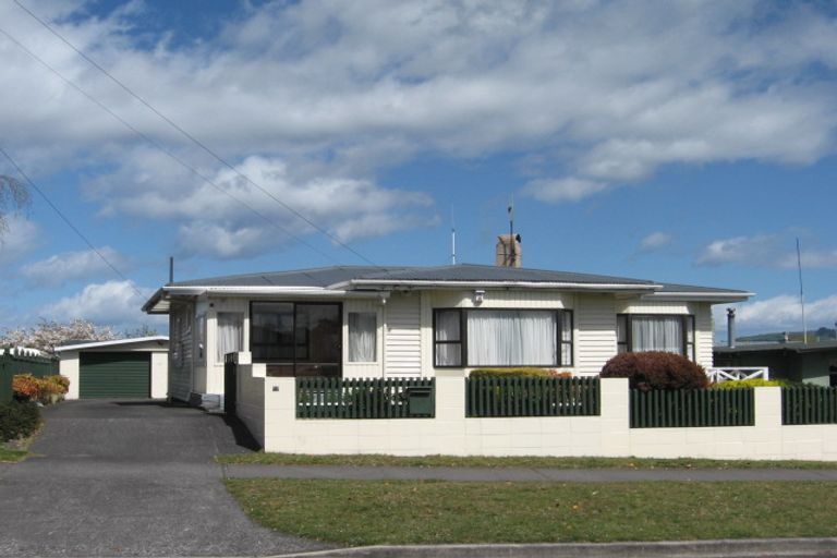 Photo of property in 19 Taupo View Road, Taupo, 3330