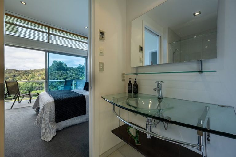 Photo of property in 4 Langlois Lane, Akaroa, 7520