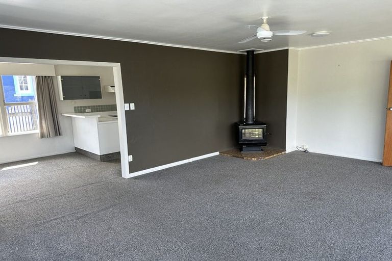 Photo of property in 128 Waikawa Road, Picton, 7220