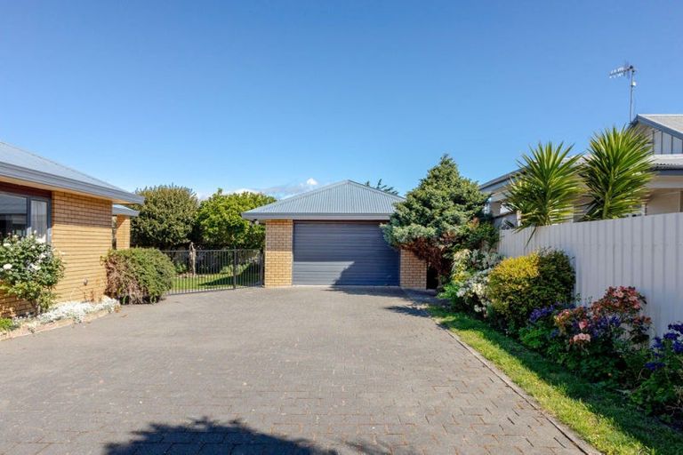Photo of property in 19 King Street, Dannevirke, 4930