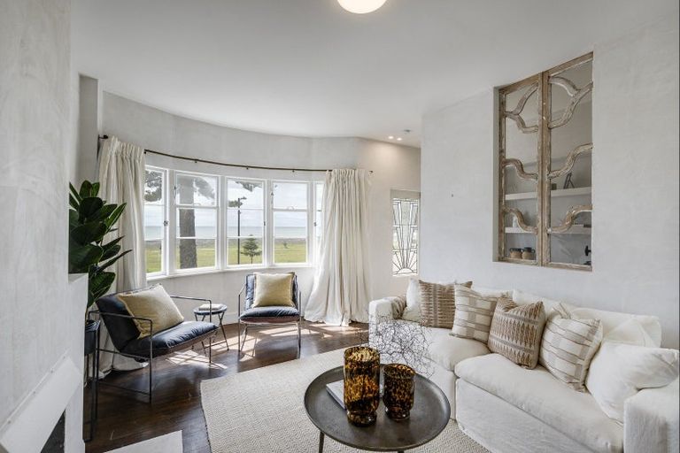 Photo of property in 541c Marine Parade, Napier South, Napier, 4110