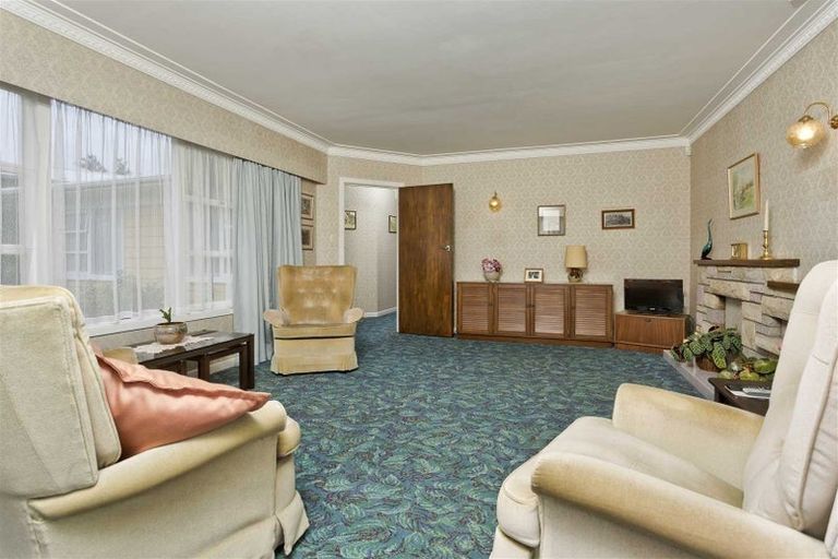 Photo of property in 87 Hillcrest Avenue, Hillcrest, Auckland, 0627