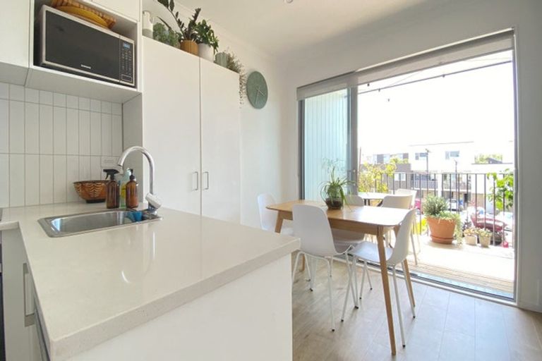 Photo of property in 31 Ngae Place, Mangere East, Auckland, 2024