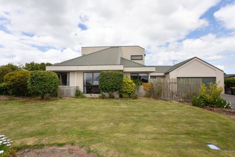 Photo of property in 24 Ruahine Street, Dannevirke, 4930